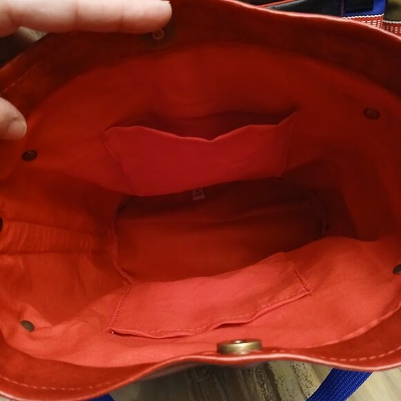 New Bucket Saddle Purse Crossbody Bag Southwestern Sarape Stripe Red White Blue - Picture 4 of 16